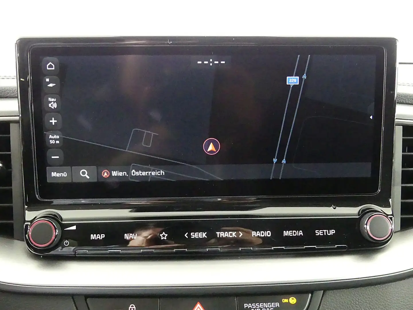 Vehicle image, number 13