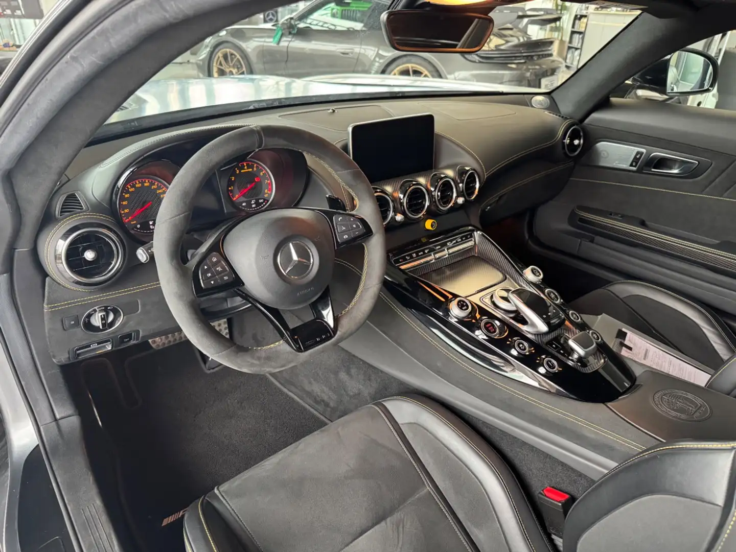 Vehicle image, number 9