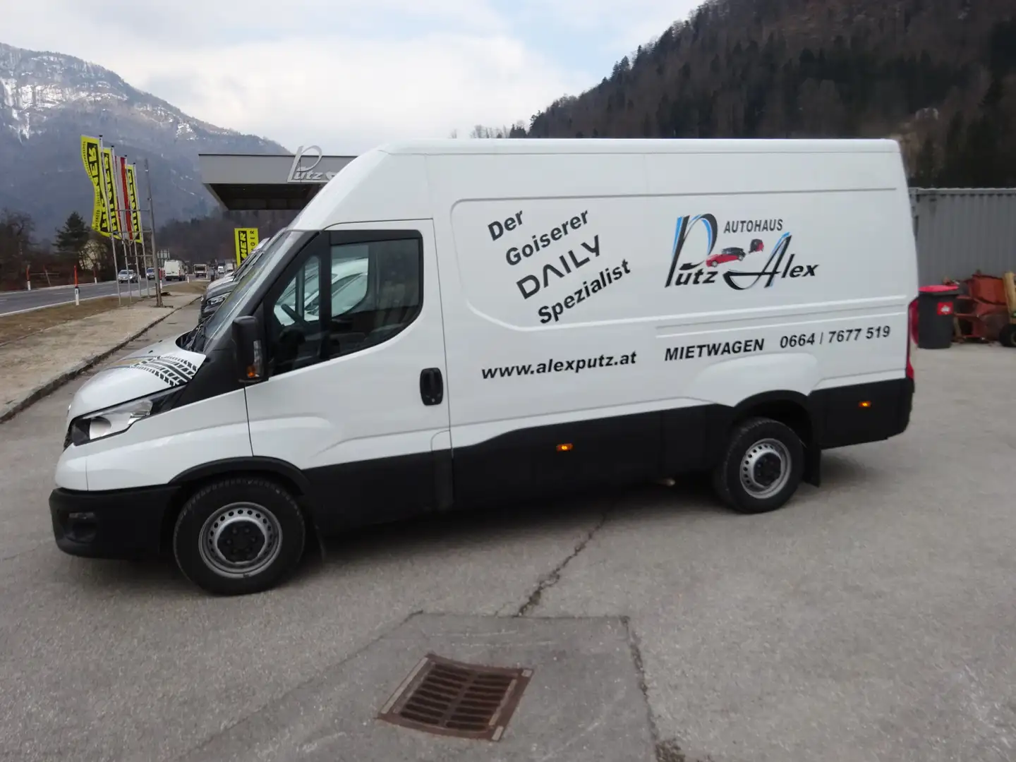 Vehicle image, number 2
