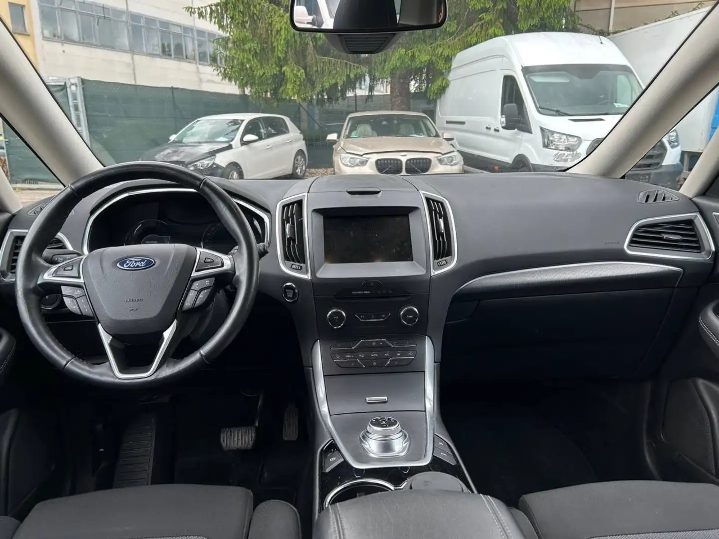 Vehicle image, number 9