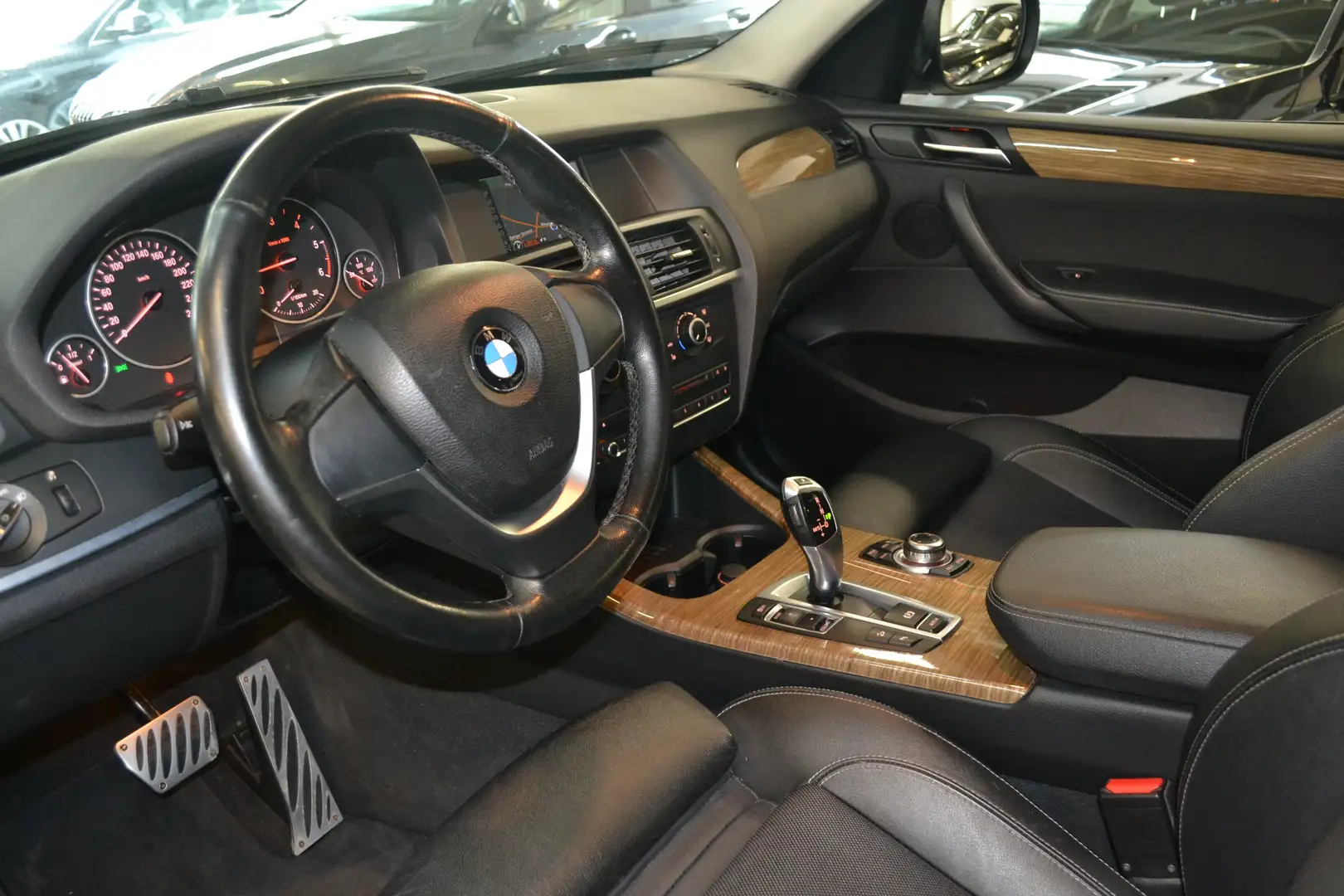 Vehicle image, number 9
