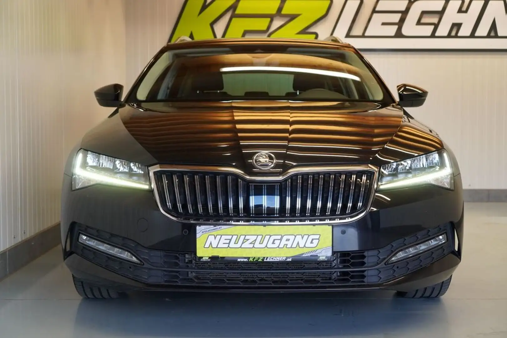 Vehicle image, number 9