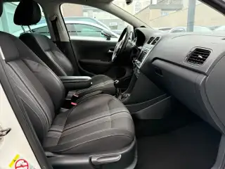 Vehicle image thumbnail, number 7
