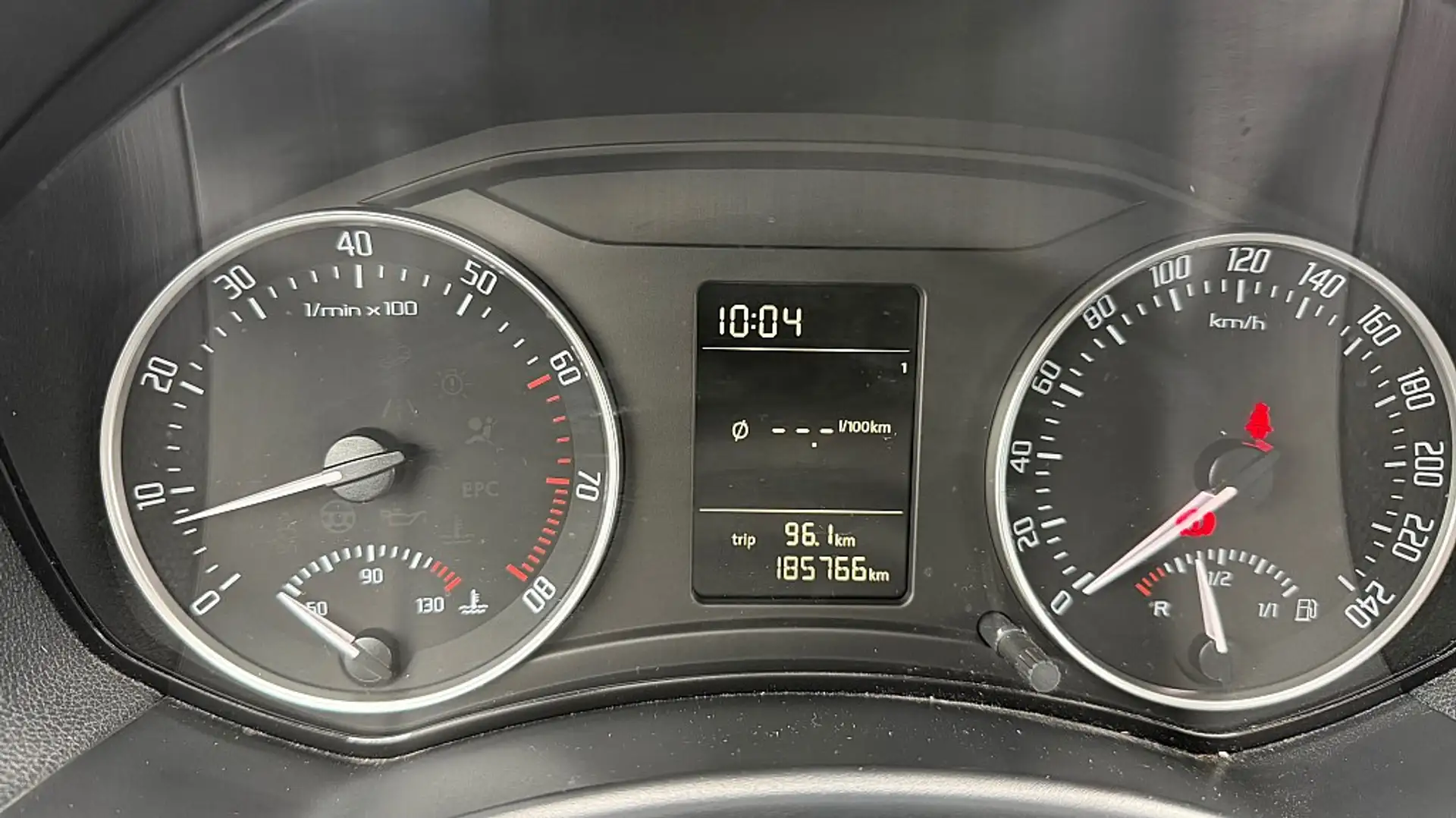 Vehicle image, number 13