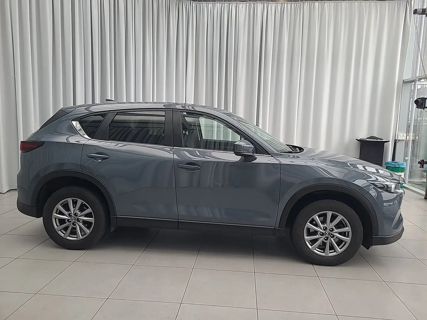Vehicle image, number 4