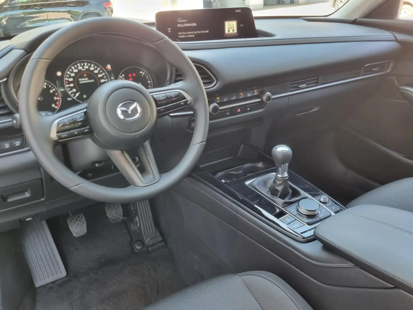 Vehicle image, number 13