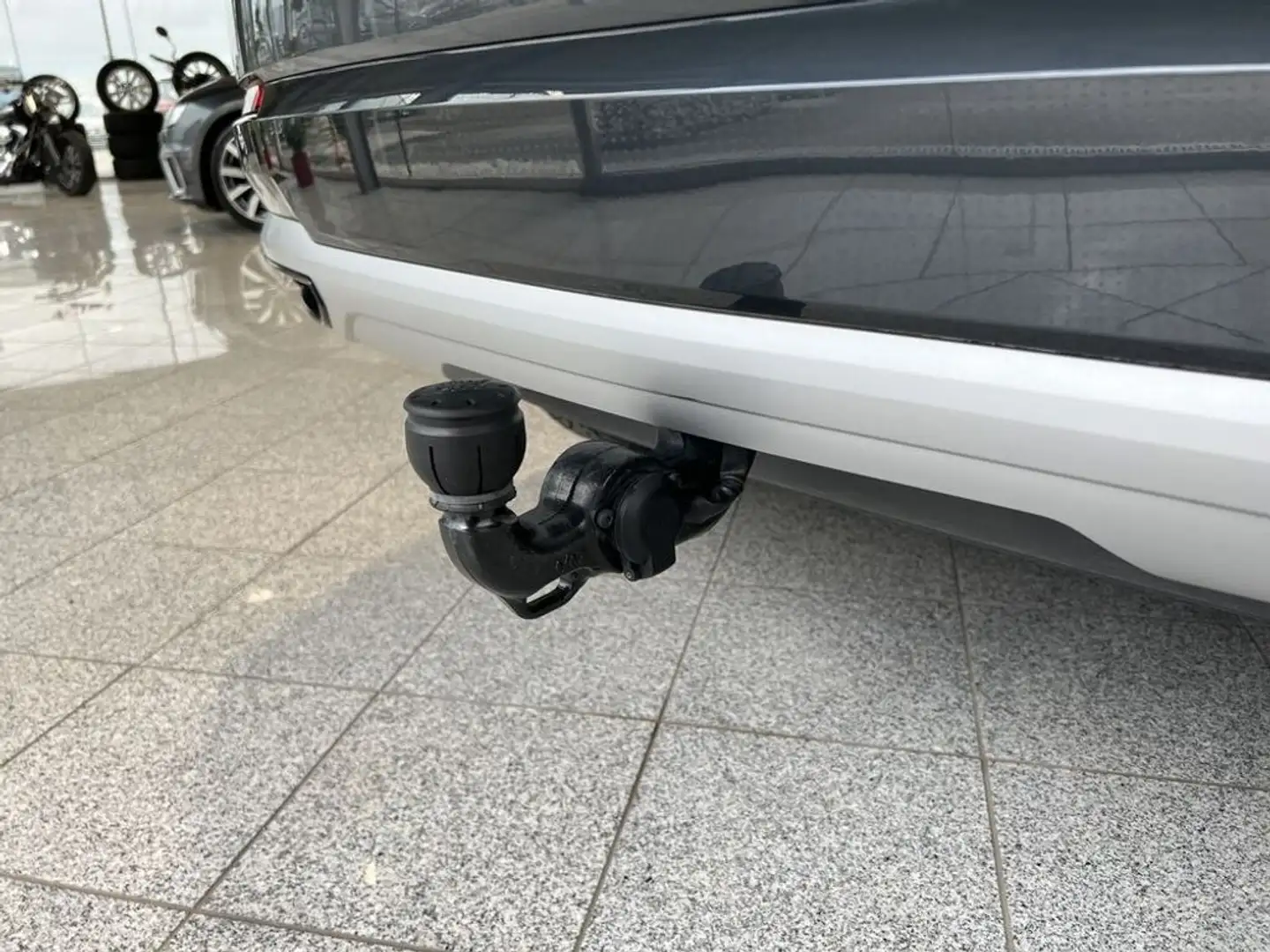 Vehicle image, number 5
