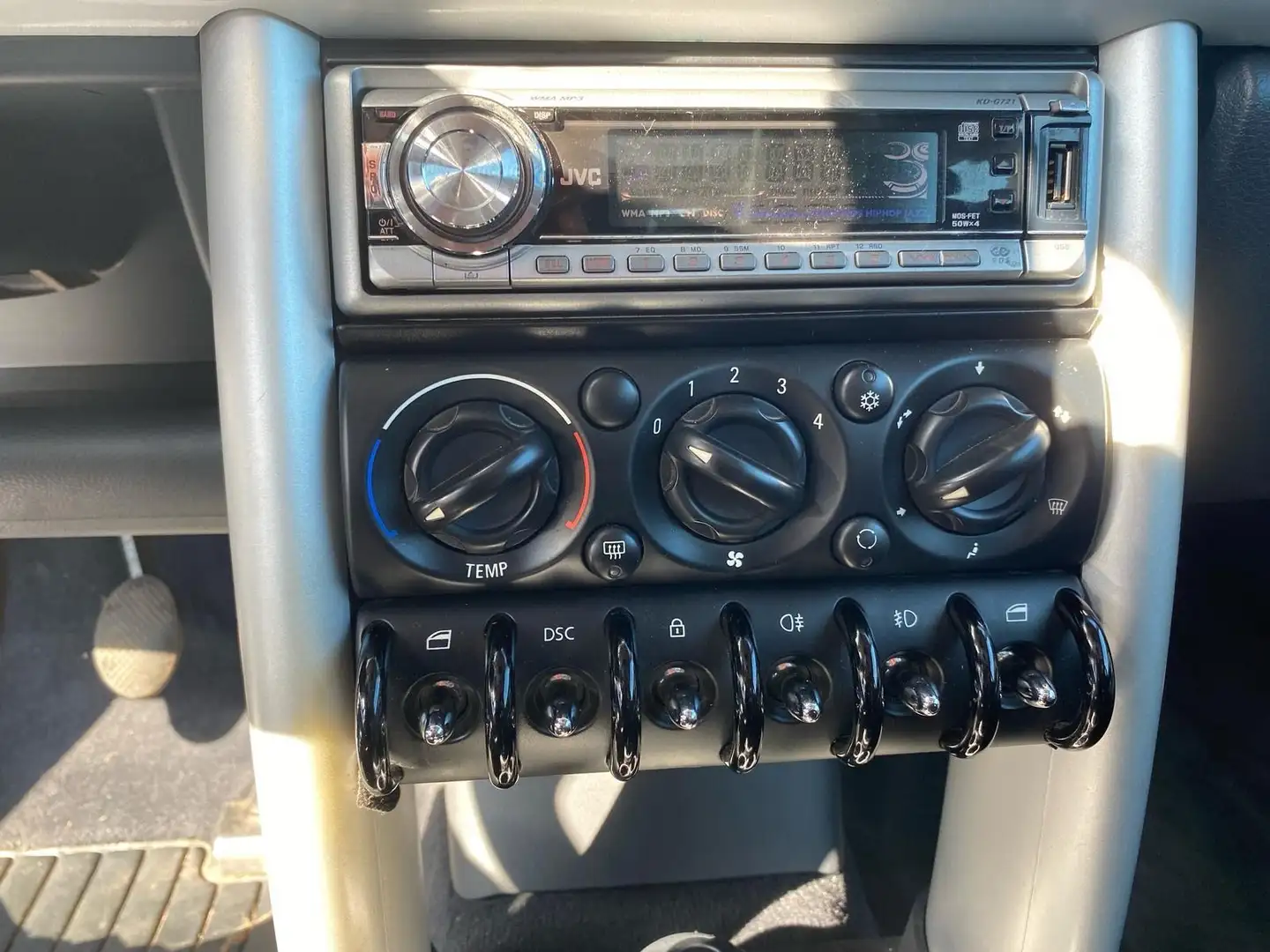 Vehicle image, number 7