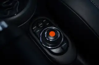 Vehicle image thumbnail, number 17
