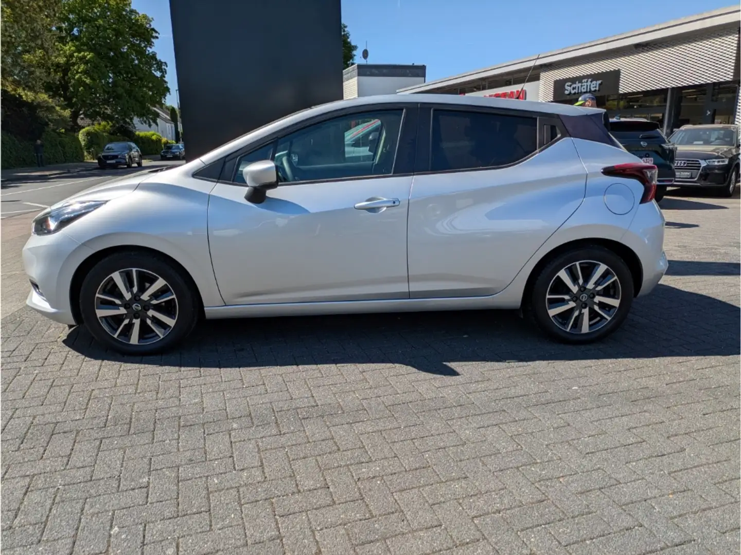 Vehicle image, number 3