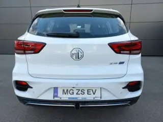Vehicle image thumbnail, number 4