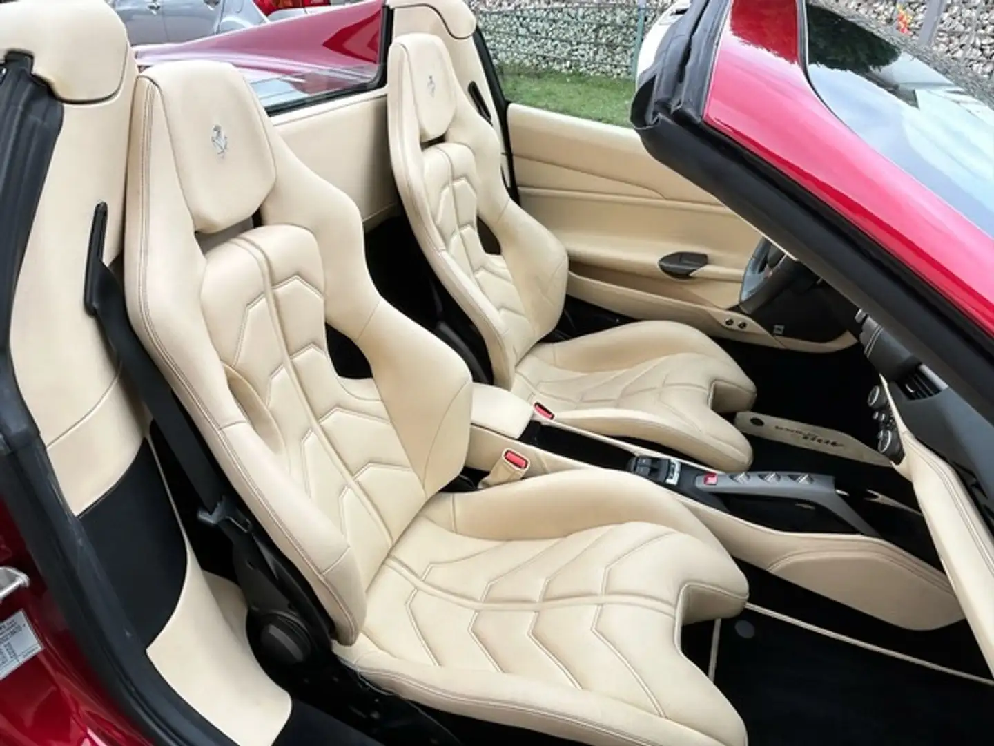 Vehicle image, number 10