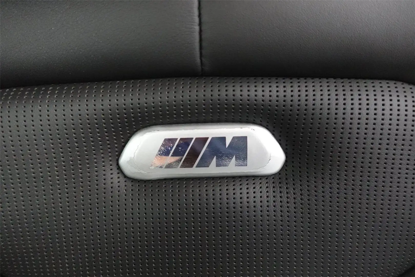 Vehicle image, number 13