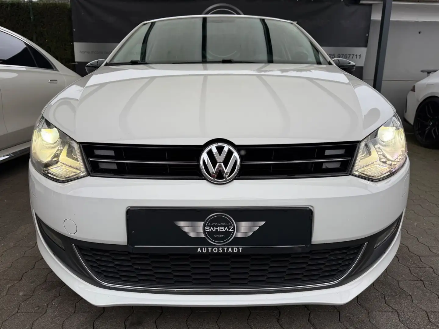 Vehicle image, number 2