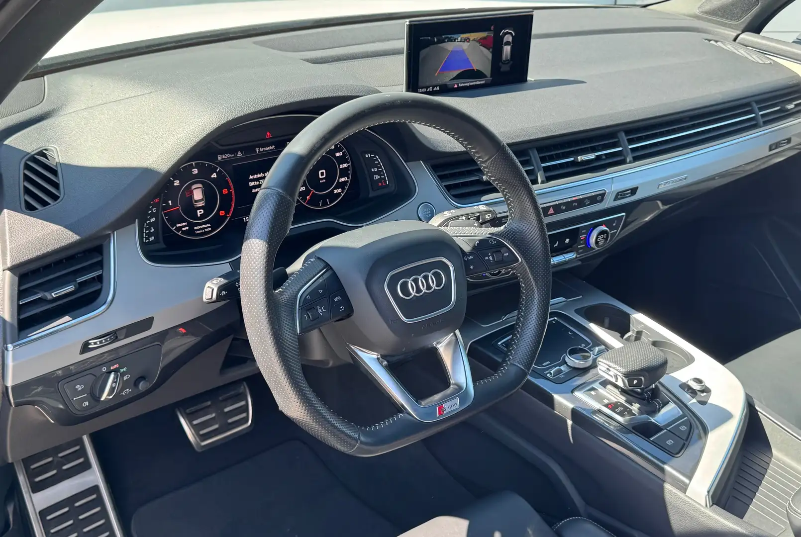 Vehicle image, number 6