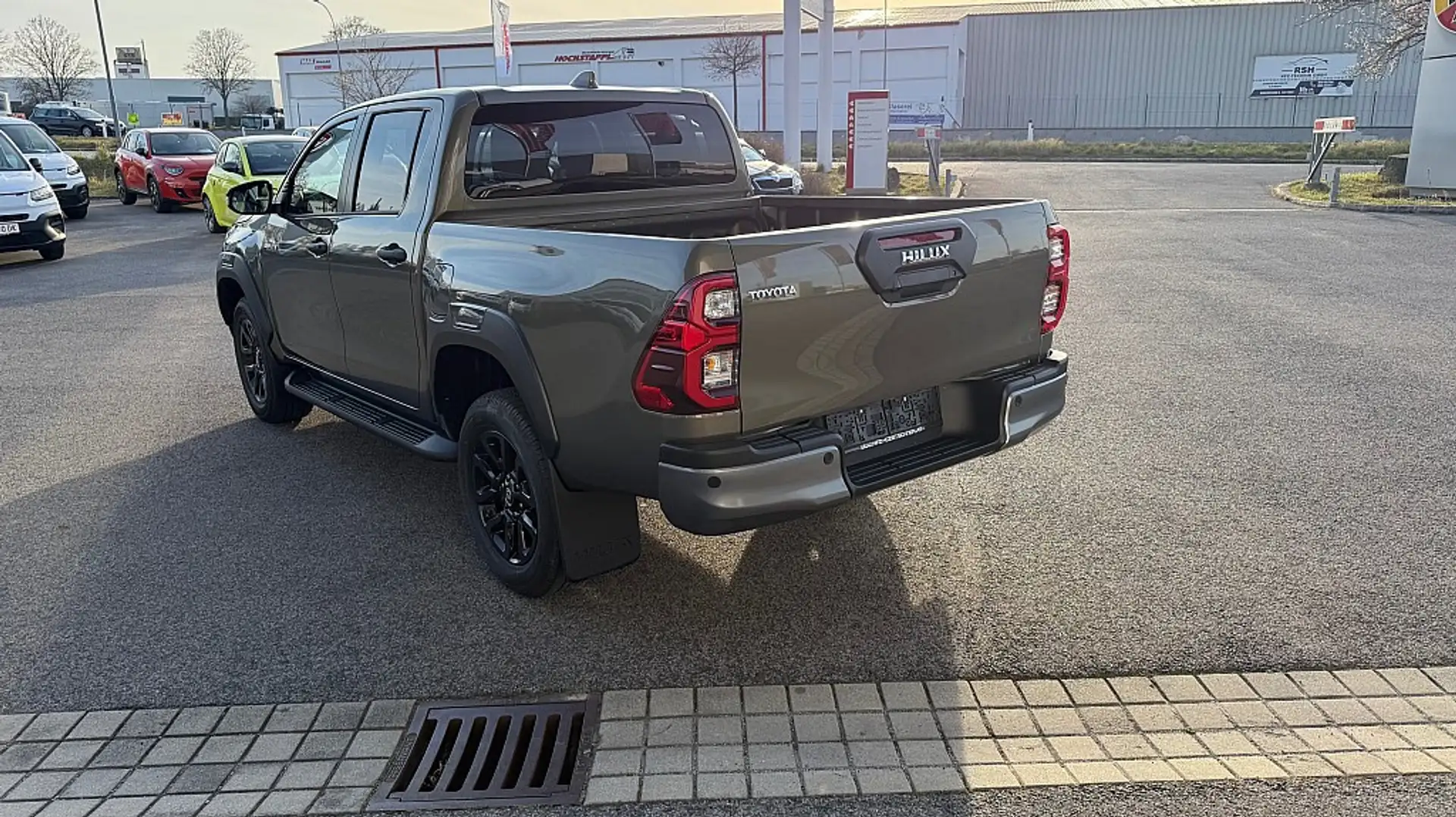 Vehicle image, number 3