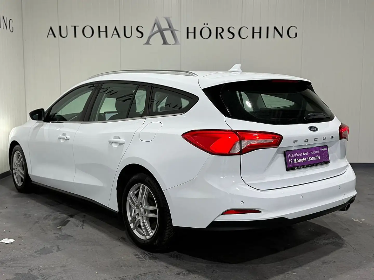 Vehicle image, number 4