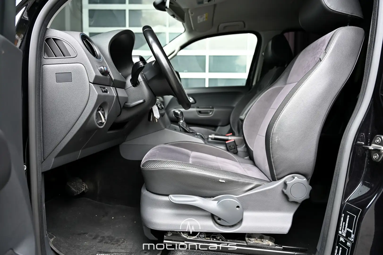 Vehicle image, number 9