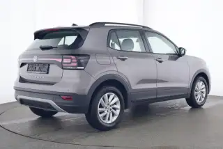 Vehicle image thumbnail, number 4