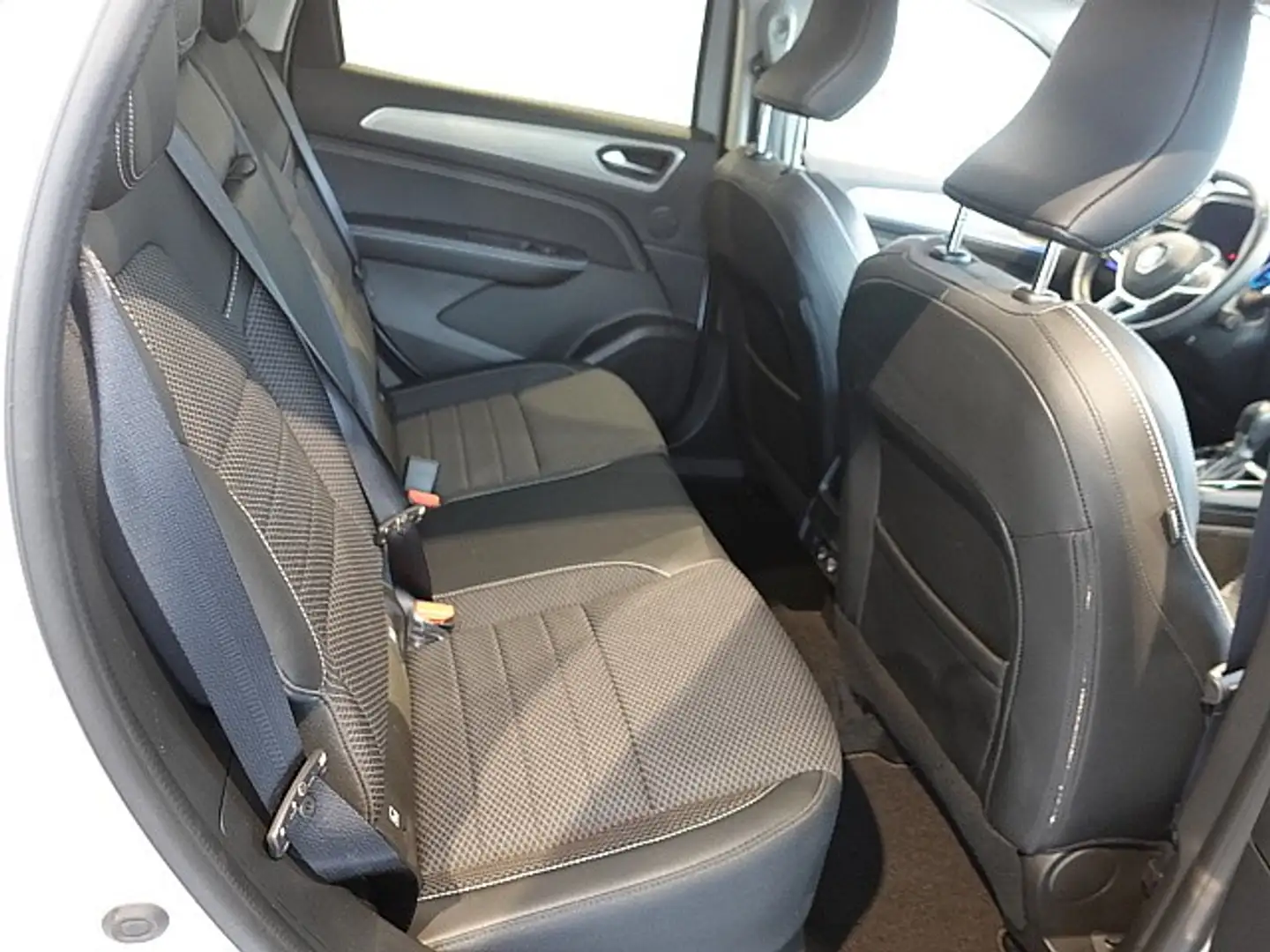 Vehicle image, number 9
