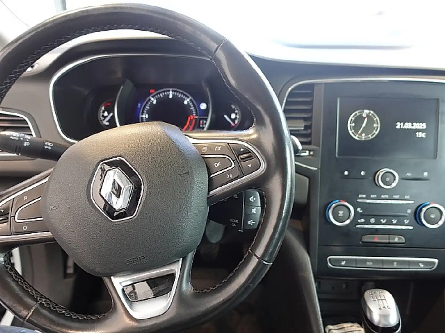 Vehicle image, number 8
