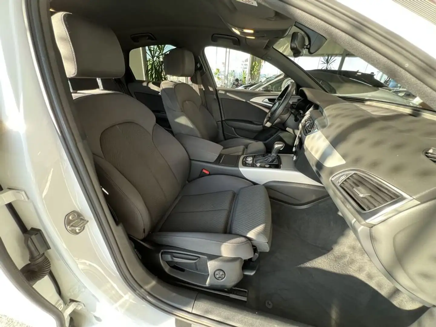 Vehicle image, number 5