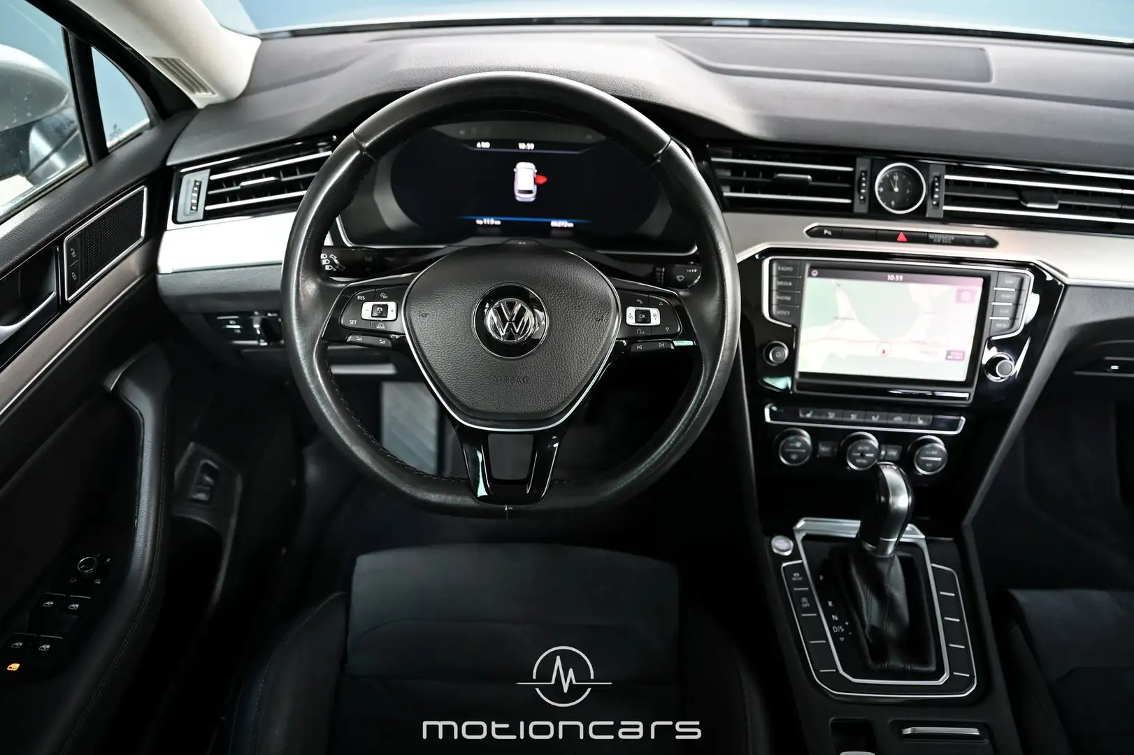 Vehicle image, number 9