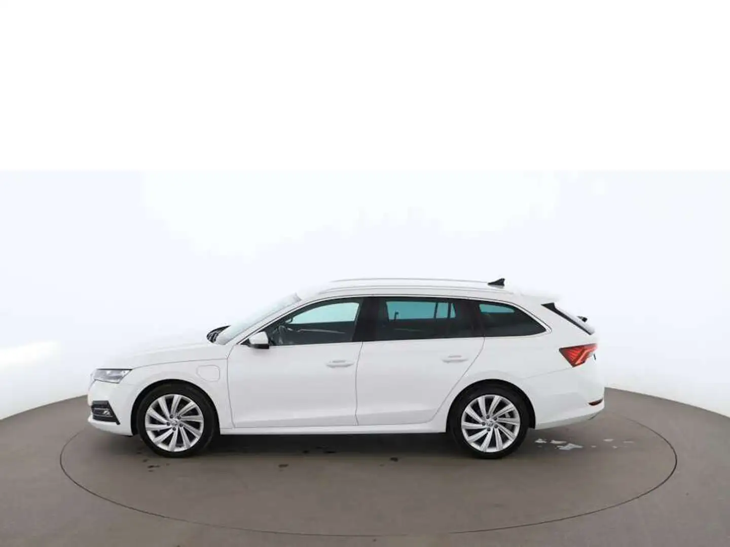 Vehicle image, number 5