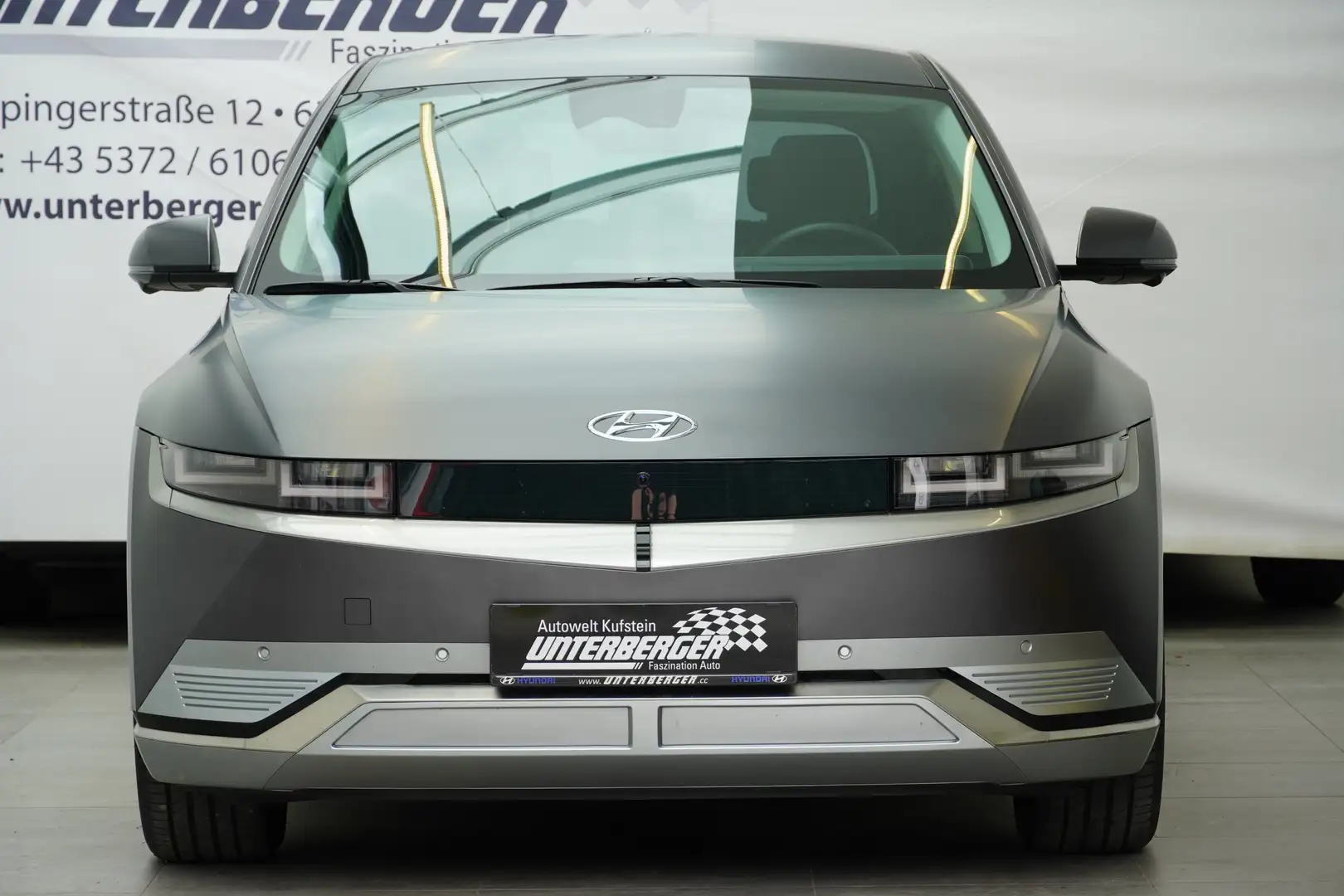 Vehicle image, number 4