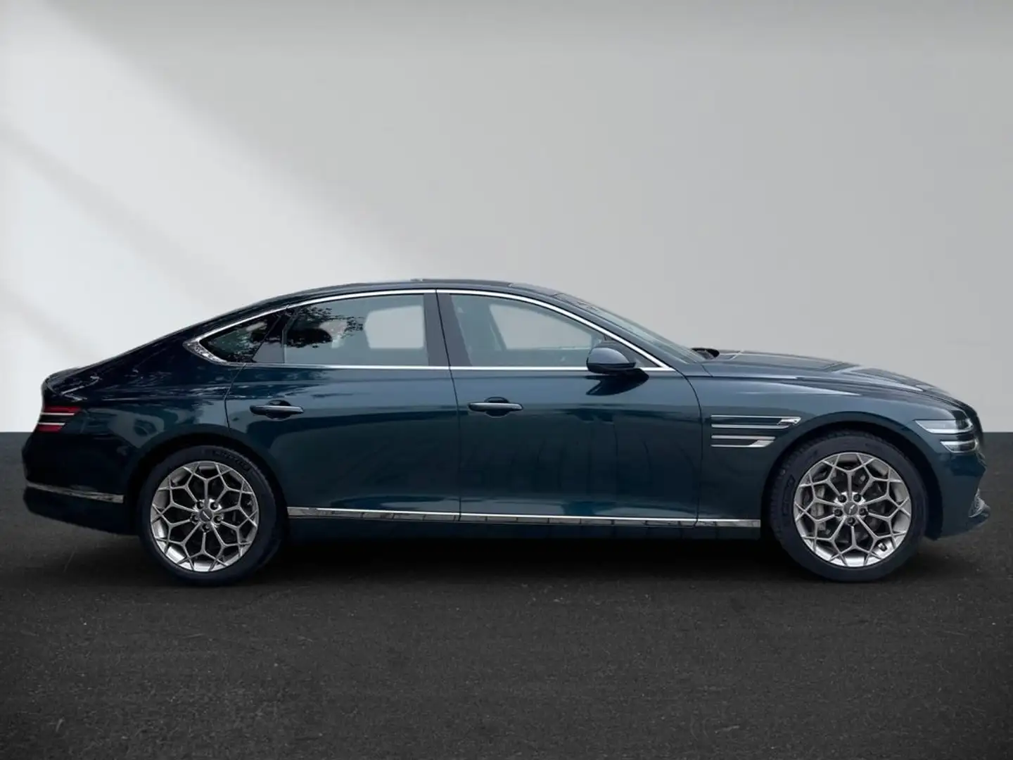 Vehicle image, number 4