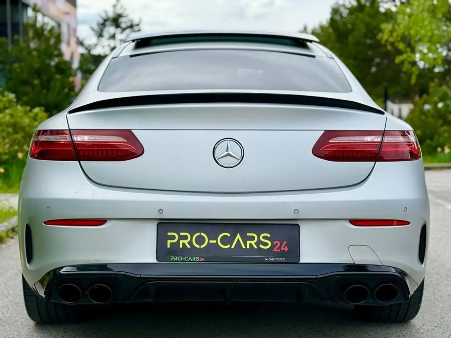 Vehicle image, number 10
