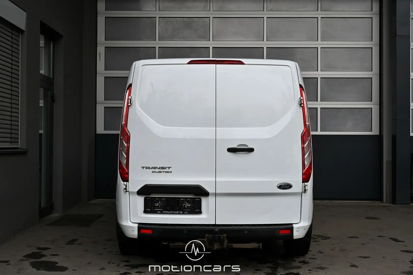 Vehicle image, number 4