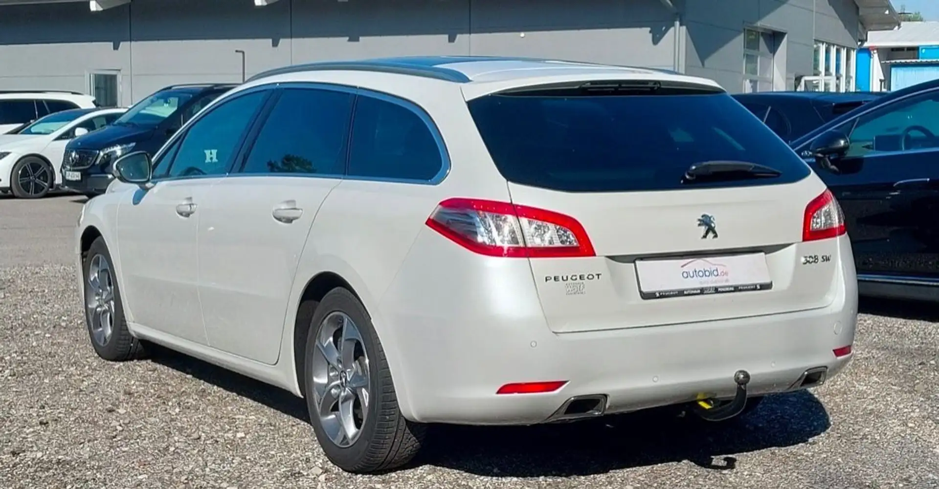 Vehicle image, number 3
