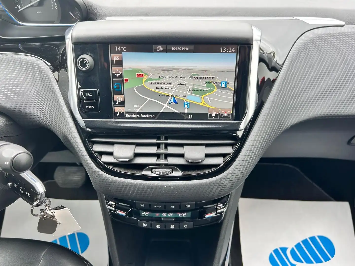 Vehicle image, number 19