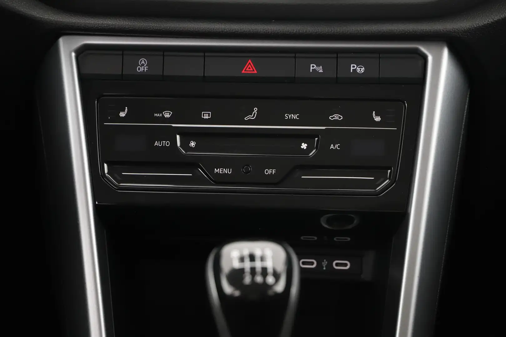 Vehicle image, number 13