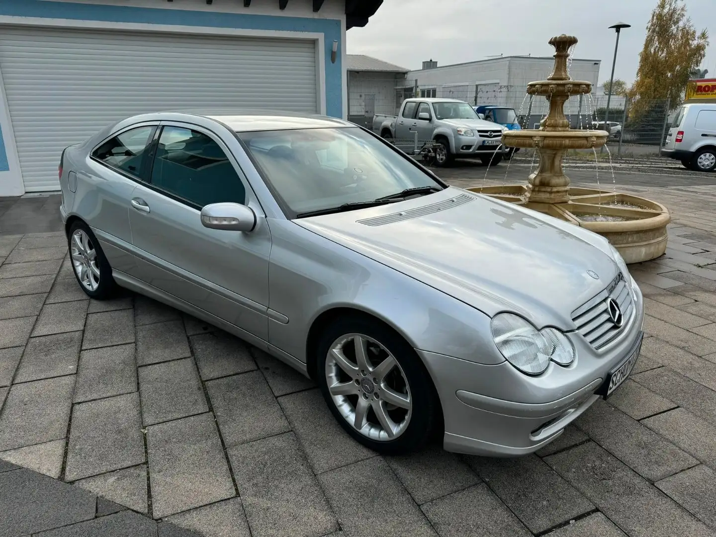 Vehicle image, number 3