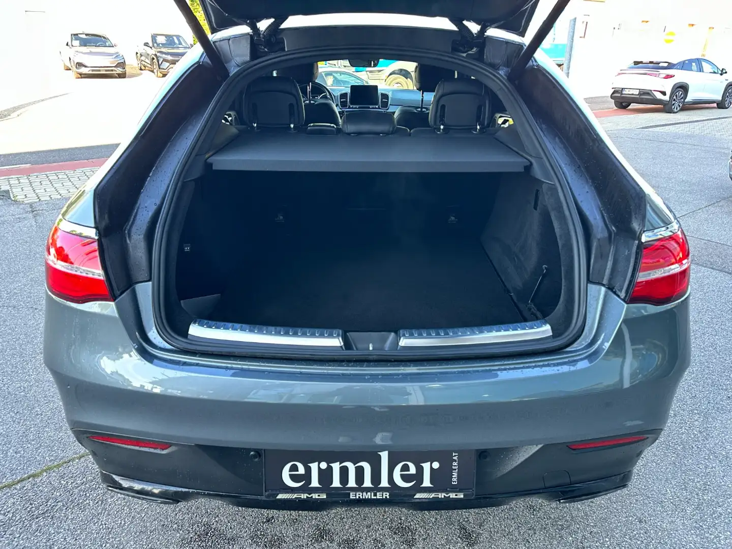 Vehicle image, number 8