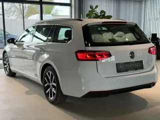 Vehicle image thumbnail, number 4