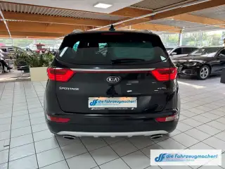 Vehicle image thumbnail, number 7