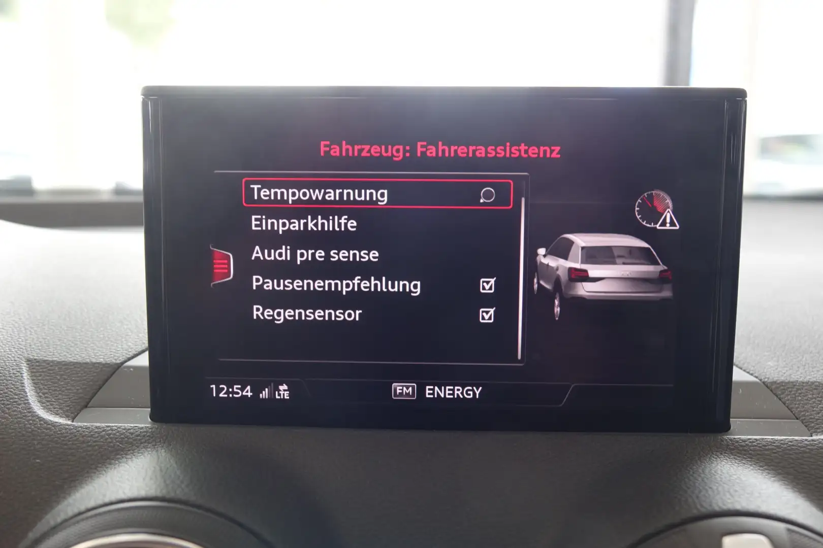 Vehicle image, number 14