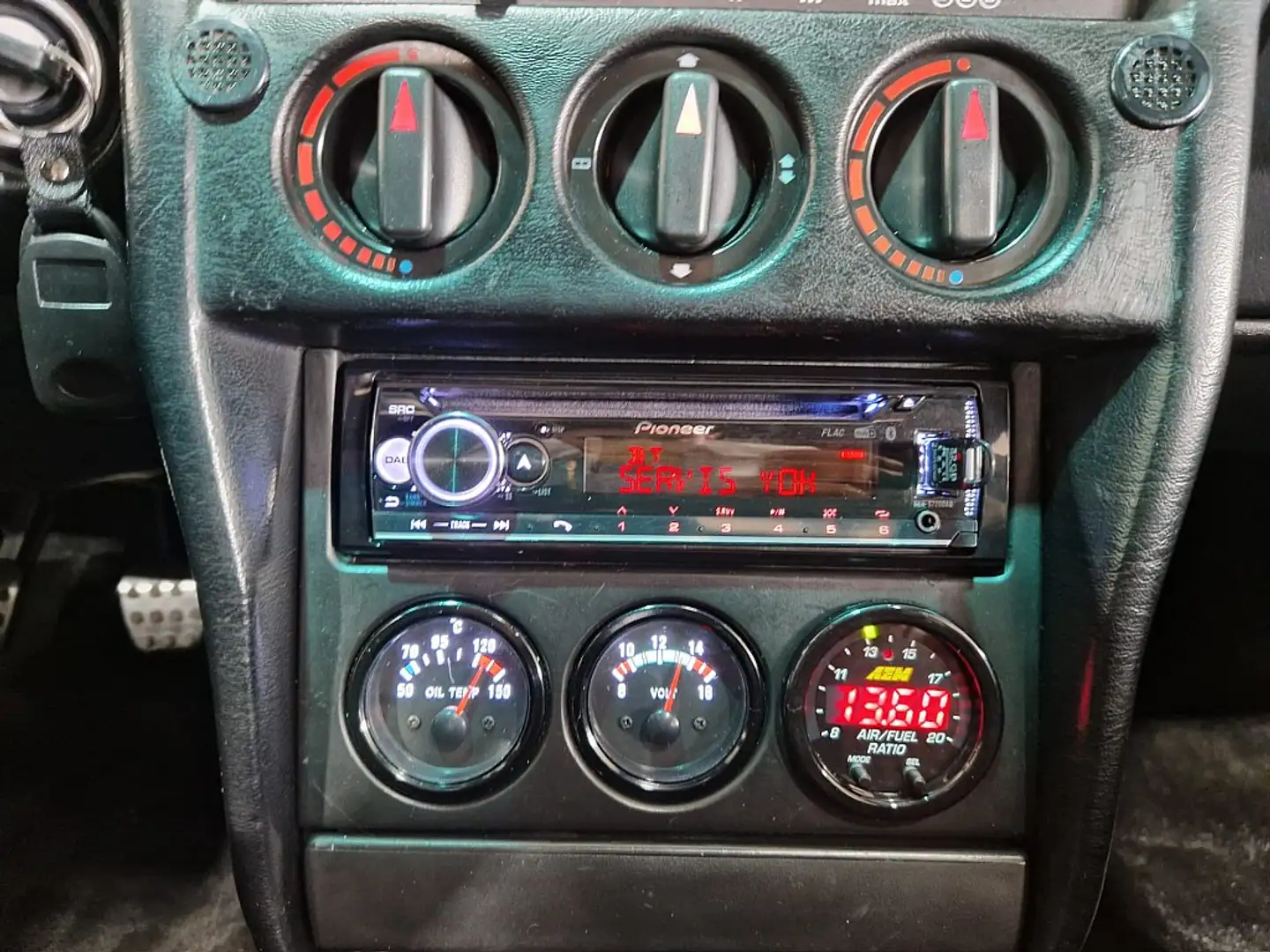 Vehicle image, number 19