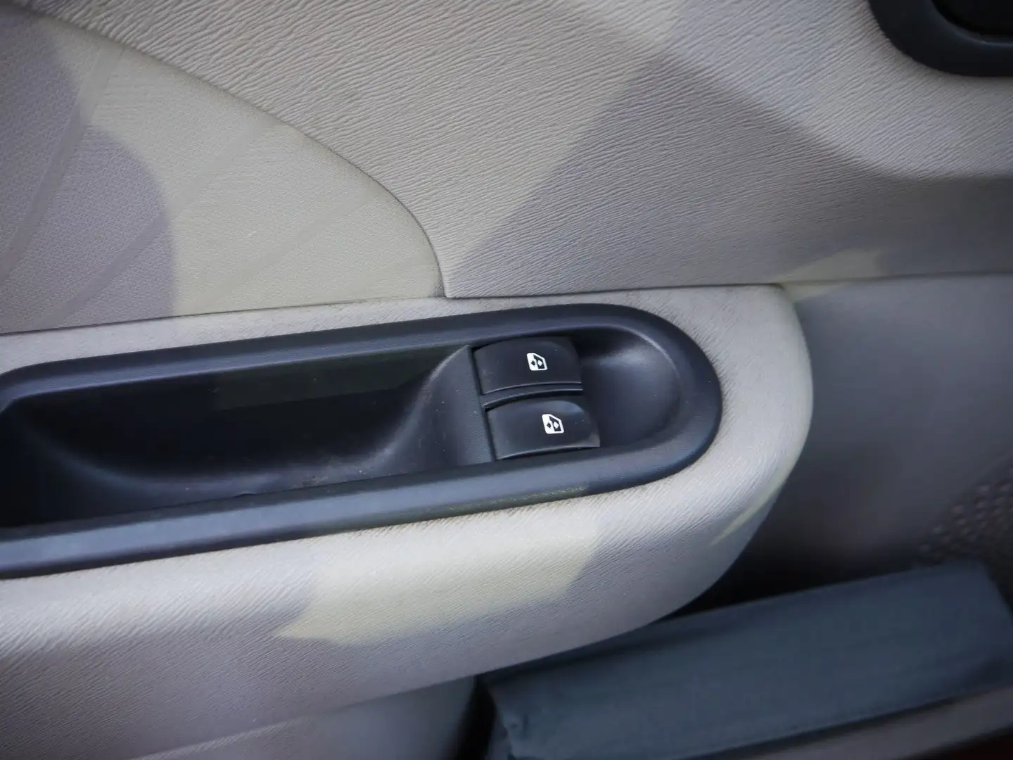 Vehicle image, number 6