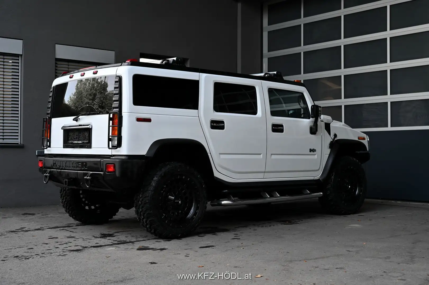 Vehicle image, number 2