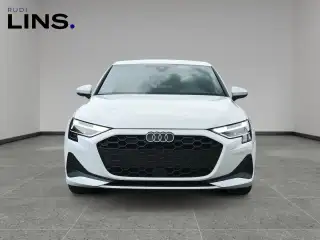 Vehicle image thumbnail, number 8