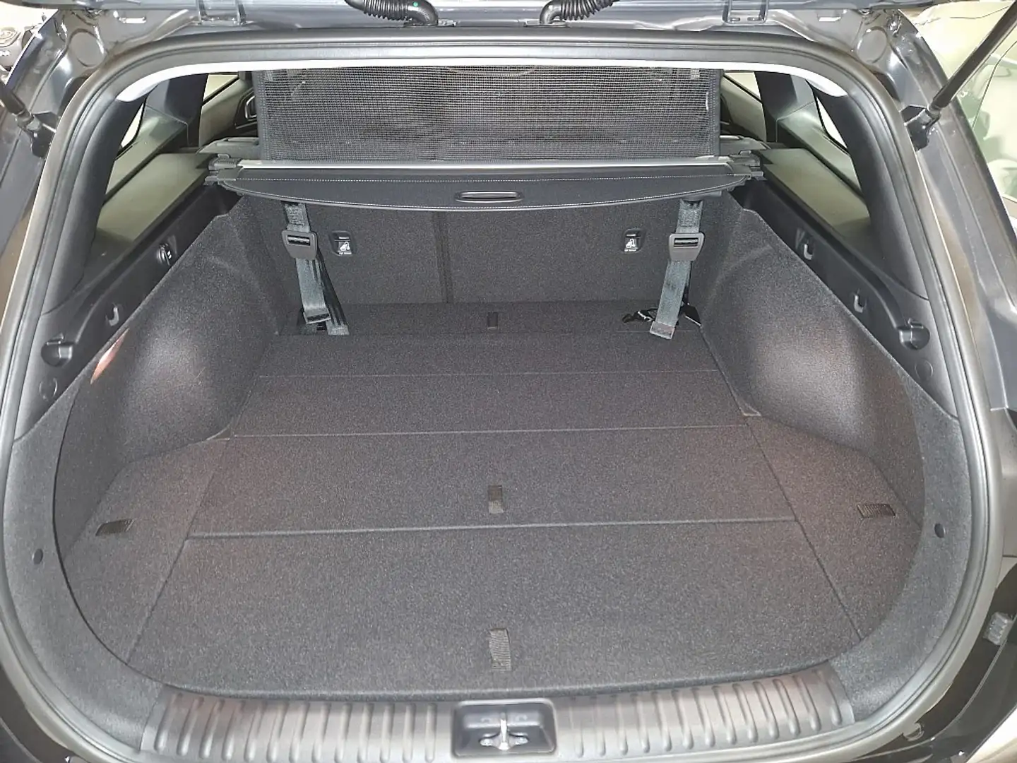 Vehicle image, number 8