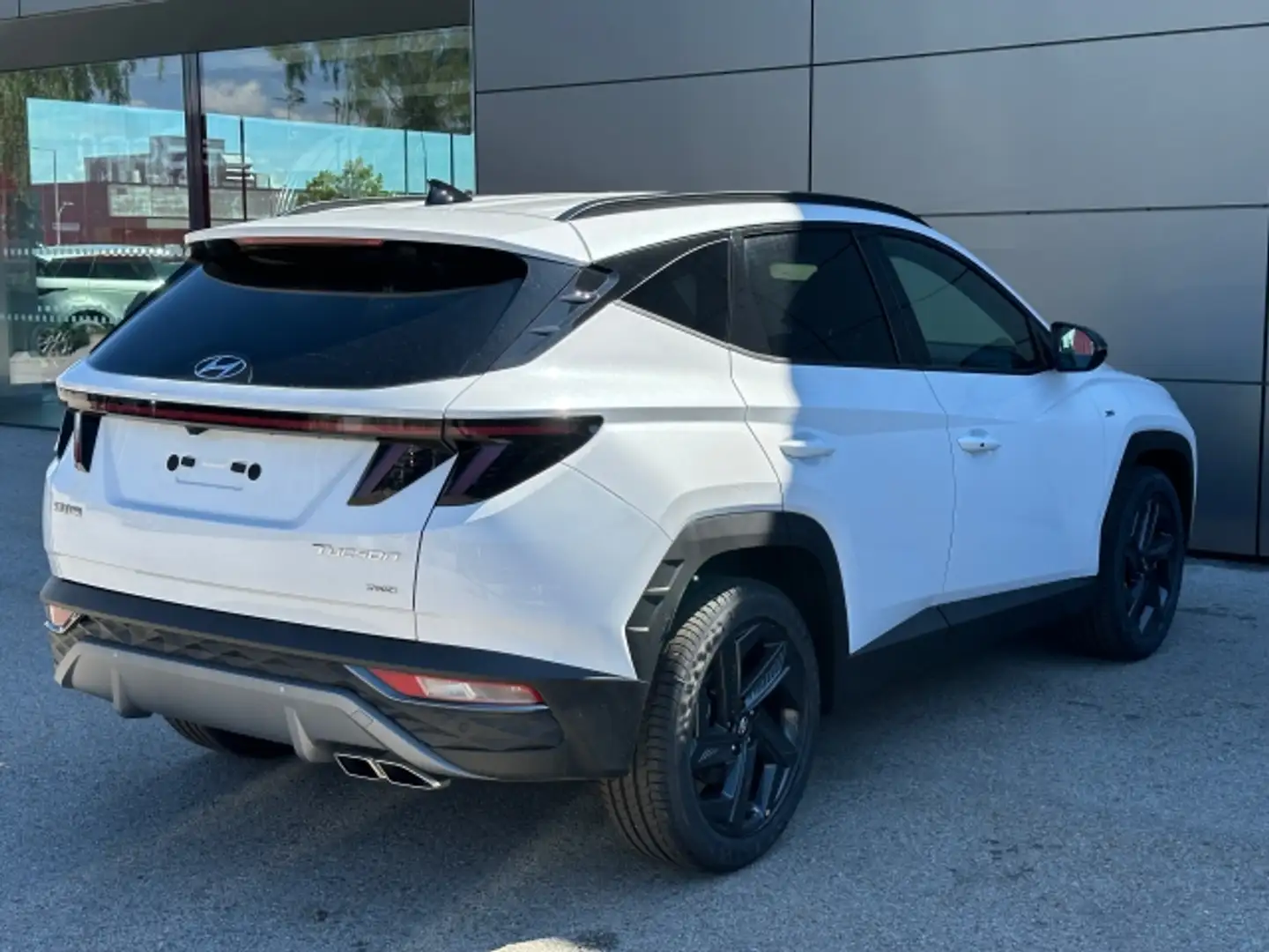 Vehicle image, number 4
