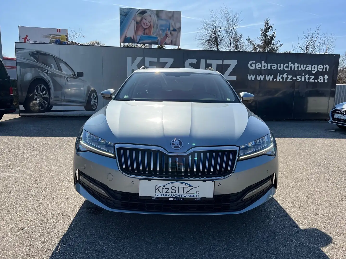 Vehicle image, number 8