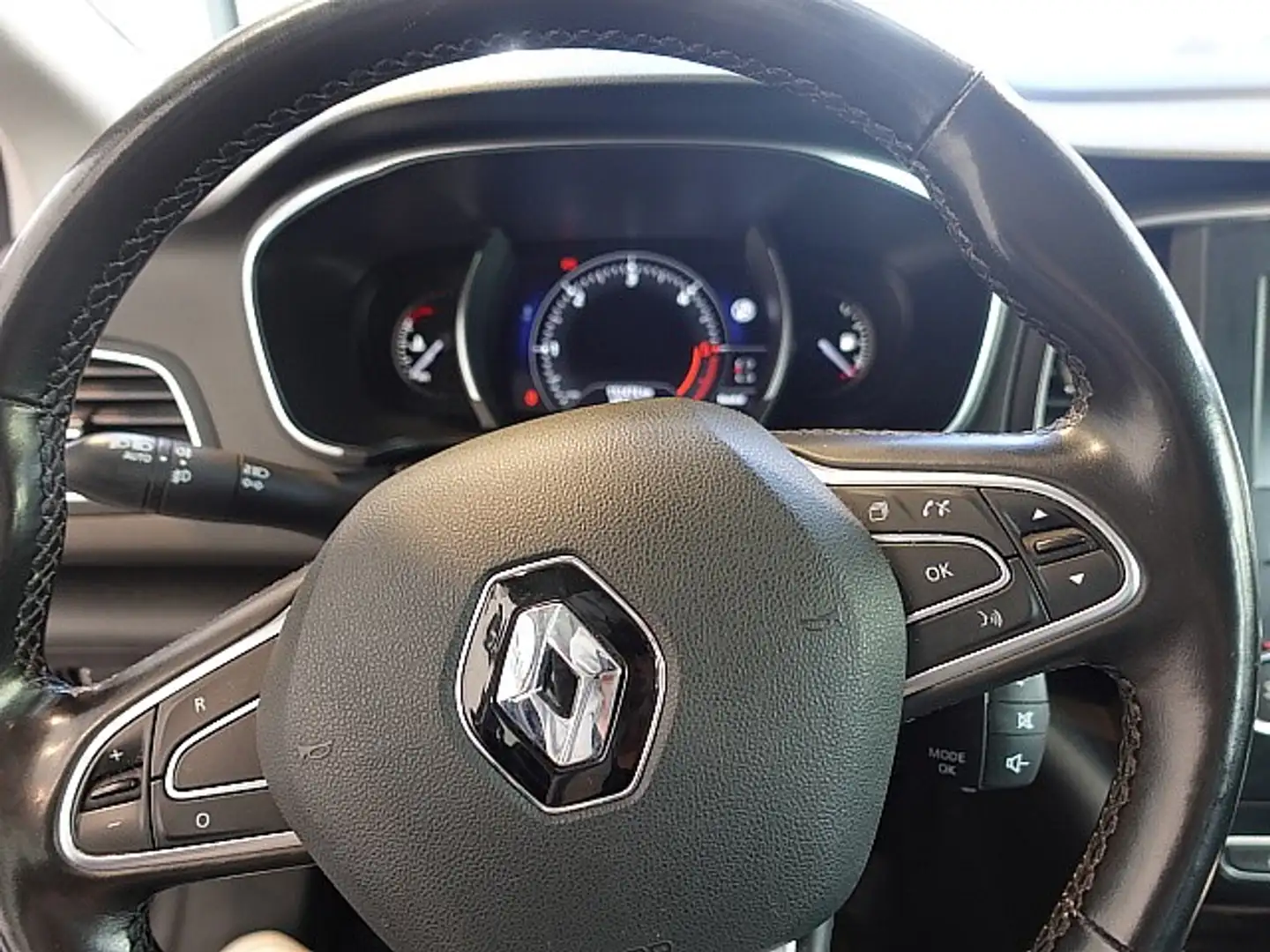 Vehicle image, number 9
