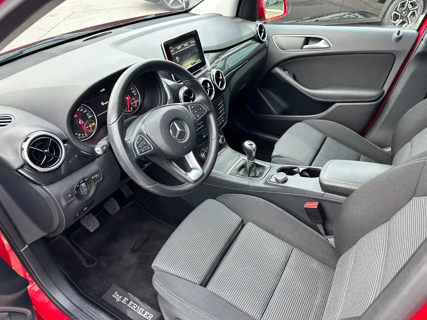 Vehicle image, number 8
