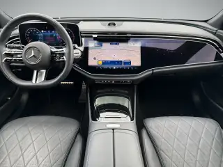 Vehicle image thumbnail, number 8